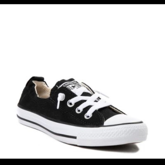 kids converse shoreline